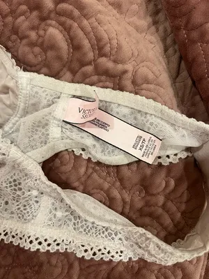 XS Victoria's Secret White Lace Halter Bralette thumbnail 3