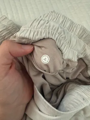 Lululemon Hotty Hot Shorts 2.5" thumbnail 4