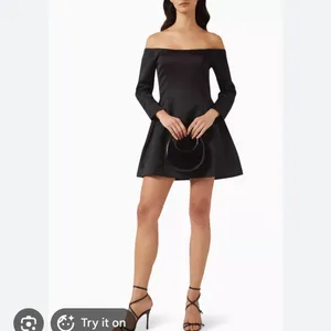 NEW Elliatt Women’s Vida Mini Dress Black Off Shoulder thumbnail 3
