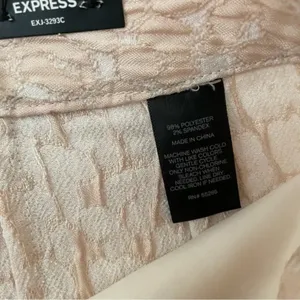 Express High Rise Jacquard Pale Pink Shorts Size 6R thumbnail 4
