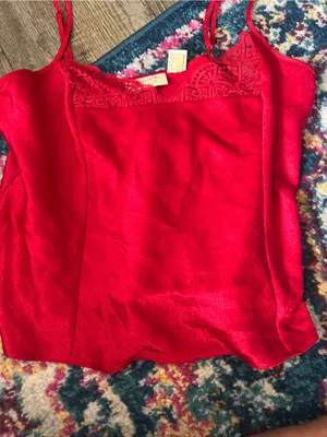 Victoria's Secret Red Satin Lace-Trim Cami Top size M thumbnail 3