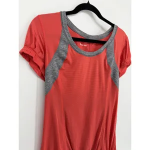 Lululemon Athletica Revitalize Tech Short Sleeve‎ Top Size 8 Red Gray thumbnail 5