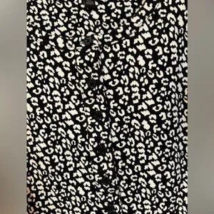 Banana Republic Factory Long Sleeve Black Leopard Print‎ Bodysuit Top Size XS thumbnail 3