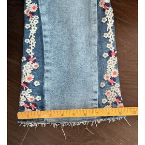 John Mark Jeans Sz 8Floral Embroidery Cropped Stretch Boho Retro Hippie Artsy thumbnail 10