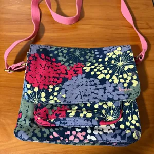 Boden Vibrant Floral Crossbody Bag - Red and‎ Blue thumbnail 2