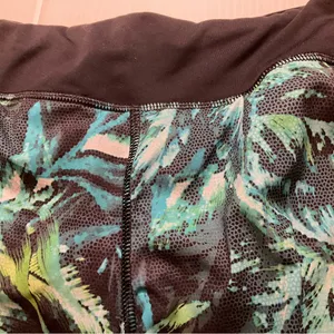 Athleta Women Sz S Track This Run Nepali Teal Green Black 3” Athletic Shorts thumbnail 3