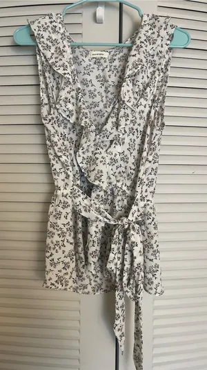 Max Studio White Floral Ruffle Blouse thumbnail 1