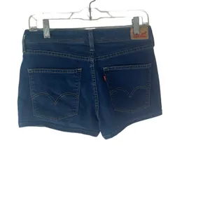 Levi's Women's Size 7 Waist 28 High Rise‎ Short Dark Wash thumbnail 3