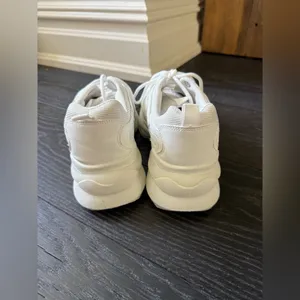 Pretty Little Thing White Athletic Sneakers thumbnail 4