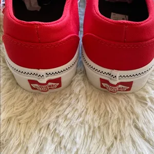 NWT Asher Vans Red Classic Slip-On Sneakers thumbnail 4