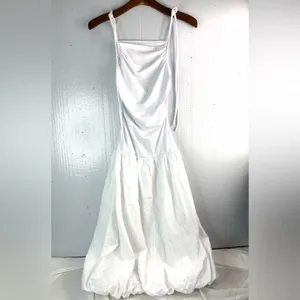 Beautiful S Elegant Drop Waist White Puff Hem Gown Dress thumbnail 1