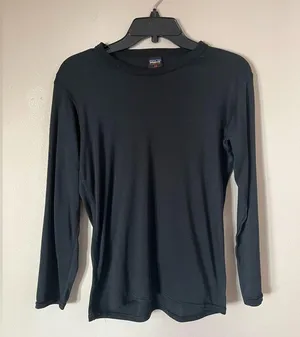 Patagonia black long sleeve shirt size XS thumbnail 2