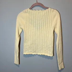 Wilfred Aritzia Yellow Soloist Pointelle Knit Babydoll Sweetheart Sweater M thumbnail 8