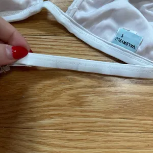 Valery Blu White Eyelet Bikini with Floral Beading Detail Size S NEW WITHOUT TAG thumbnail 4