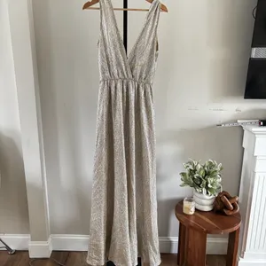 Lulus Metallic Gold Plunging V-Neck Sleeveless maxi Dress thumbnail 12