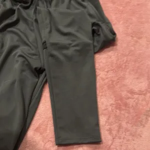 Nike joggers thumbnail 9