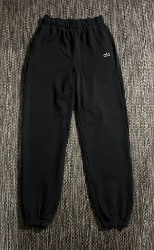 Alo Yoga Accolade Jogger Sweatpant High Rise Black thumbnail 1