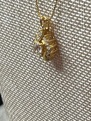 Gold Twist Solitaire Round Crystal Pendant Necklace thumbnail 3