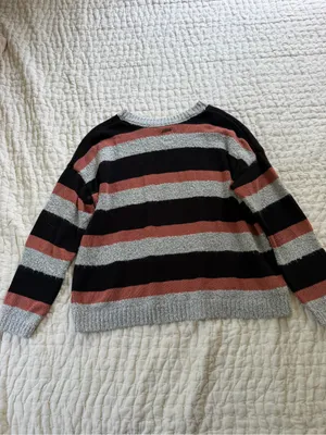 Billabong Crewneck Sweater in Black, Gray & Rust thumbnail 2