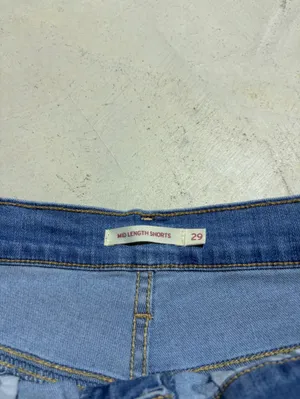 Levi’s mid length Blue Denim Women’s Shorts 29 thumbnail 4