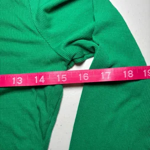 Cotton On Emerald Green Long Sleeve Crop Top Large Y2K Layering Vibrant Bold‎ thumbnail 4