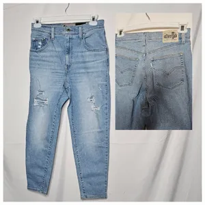 NWOT Levi's Silver Tab mom jeans light wash distressed ripped cropped jeans 29 thumbnail 2