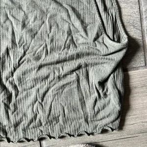 American Eagle Outfitters Green Crop Top Essential thumbnail 4