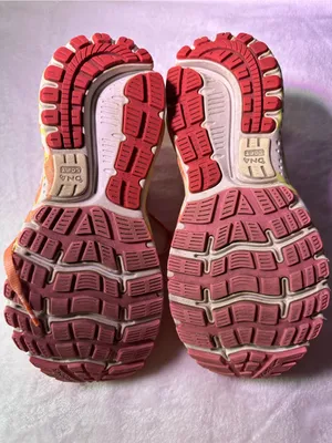 Brooks Women's Pink Athletic Running Shoe - Breathable Support thumbnail 9