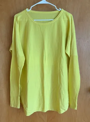 Lululemon Sweater Womens‎ XL Yellow Long Sleeve Ribbed Cuff Back Logo Curved Hem thumbnail 1