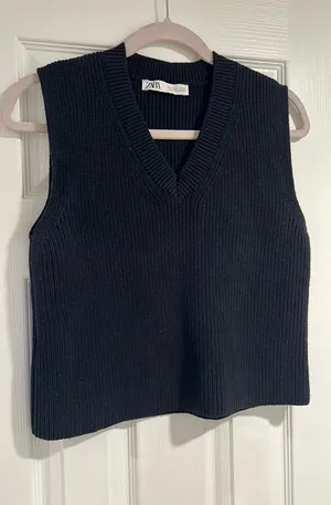 ZARA Sweater Vest Knit thumbnail 1