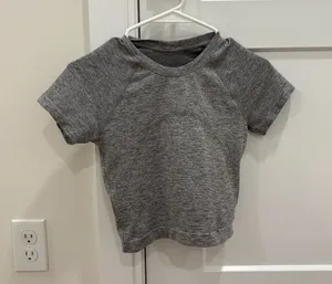 Lululemon Swiftly Tech Short Sleeve 2.0 Grey Top Size 4 thumbnail 1
