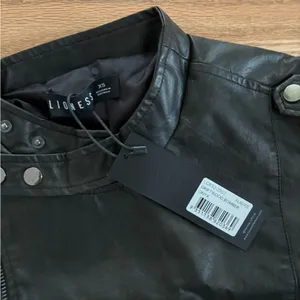 Lioness Leather jacket thumbnail 5