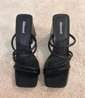 Black Heels thumbnail 1