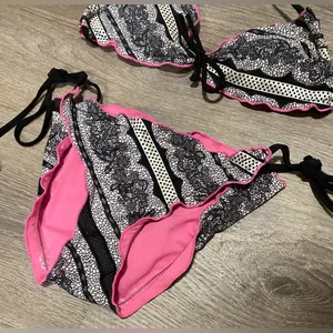 Xhilaration Paisley Floral Ruffle String Bikini Set | Black Pink White | Size S thumbnail 8