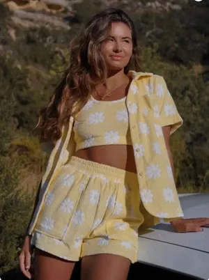 YLLW Yellow Daisy Print Terry Cloth Shorts Size XS thumbnail 1