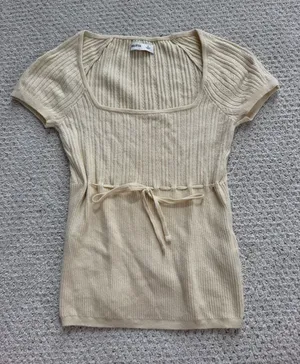Hollister Top thumbnail 1