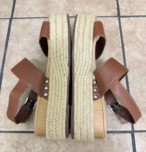 Fifer Platform Espadrille Sandals thumbnail 2