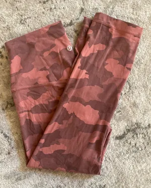 Pink camo Lululemon align leggings  thumbnail 1