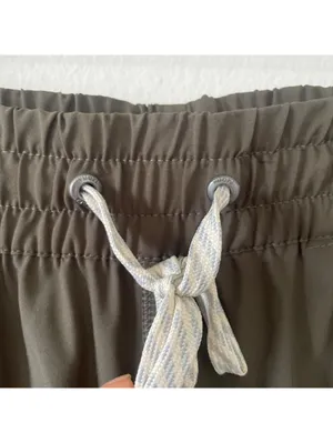 Vuori Weekend Jogger Pants Green 7/8 Women's Size Small thumbnail 5
