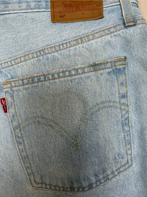 Levi’s 501 Original Denim Jean Shorts size 31 in Luxor Light Blue $75 thumbnail 11