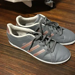 Gray , no platform thumbnail 1