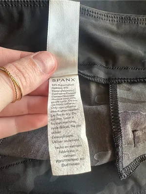 SPANX Sunshine 6” pull on shorts dark camo size large style 50213R thumbnail 5
