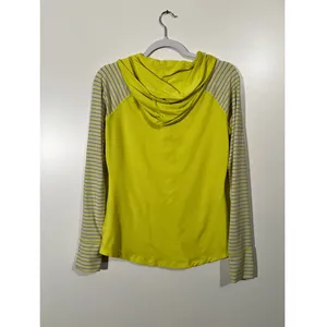 Mountain Hardwear Wick.Q Pullover light hoodie in Yellow Size Women’s small thumbnail 2