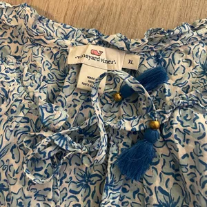 Vineyard Vines Blue and White Sleeveless Ruffle Tie Top thumbnail 2
