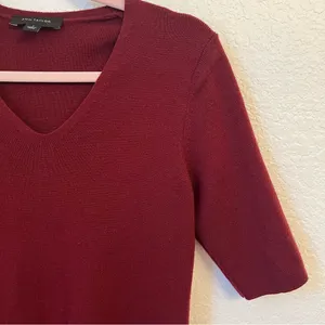 Ann Taylor Wool Blend‎ Short Sleeve Peplum Sweater Small Burgundy Maroon thumbnail 2