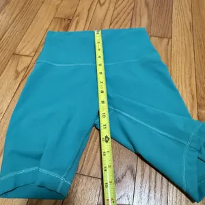 Lululemon Wunder Train Everlux High Rise Short‎ 8" in Maldives Green Size 4 thumbnail 8