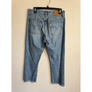 Levi’s Premium Mid Wash Blue Denim Wedgie Straight Leg Jeans Women 29 Distressed thumbnail 6
