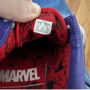 Vans Men’s 7.5 Women’s 9 Marvel Avengers Old Skool Multicolor Sneakers Shoes thumbnail 6