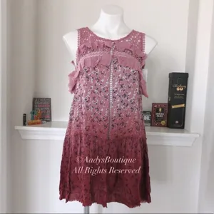 Gimmicks by BKE Mauve High Neck Pieces Floral Top Size M New with Tag thumbnail 3