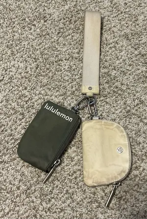 Lululemon Keychain green  thumbnail 1
